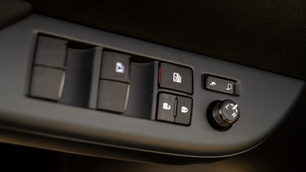 2025 Toyota Hilux Active Comfort 4×4 (Diesel Automatic)| Silver