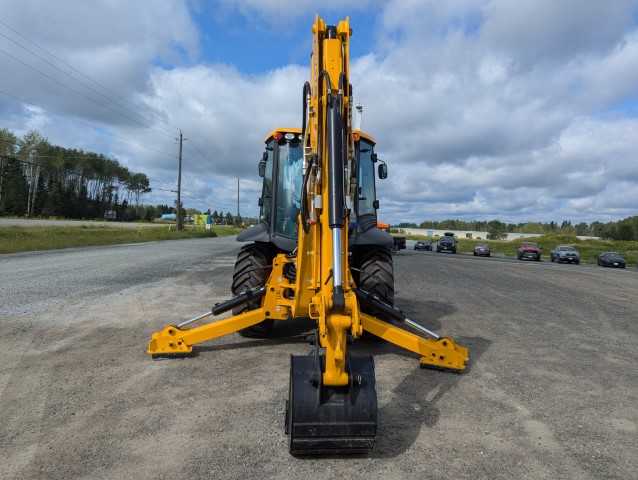 2023 JCB 3CX-14