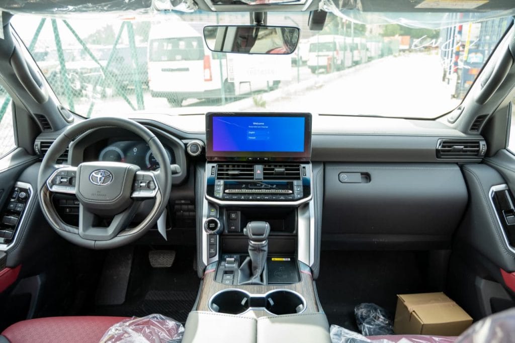 Toyota Land Cruiser 300 VXR 3.5L TT Petrol