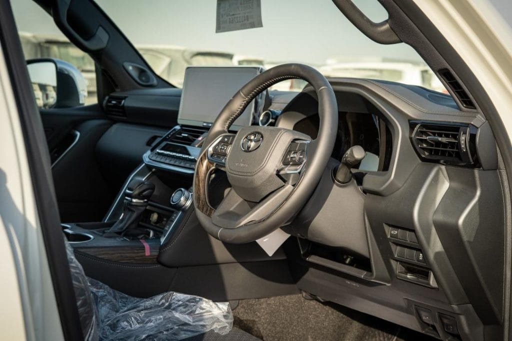 Toyota Land Cruiser  LC300 VXR