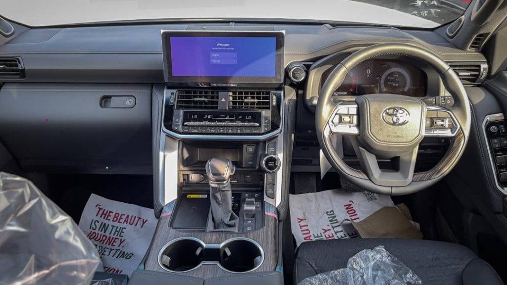 Toyota Land Cruiser  LC300 VXR