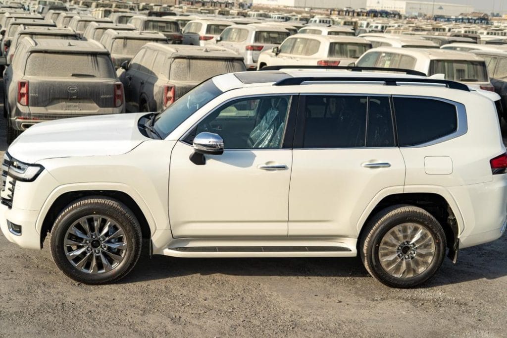 Toyota Land Cruiser  LC300 VXR
